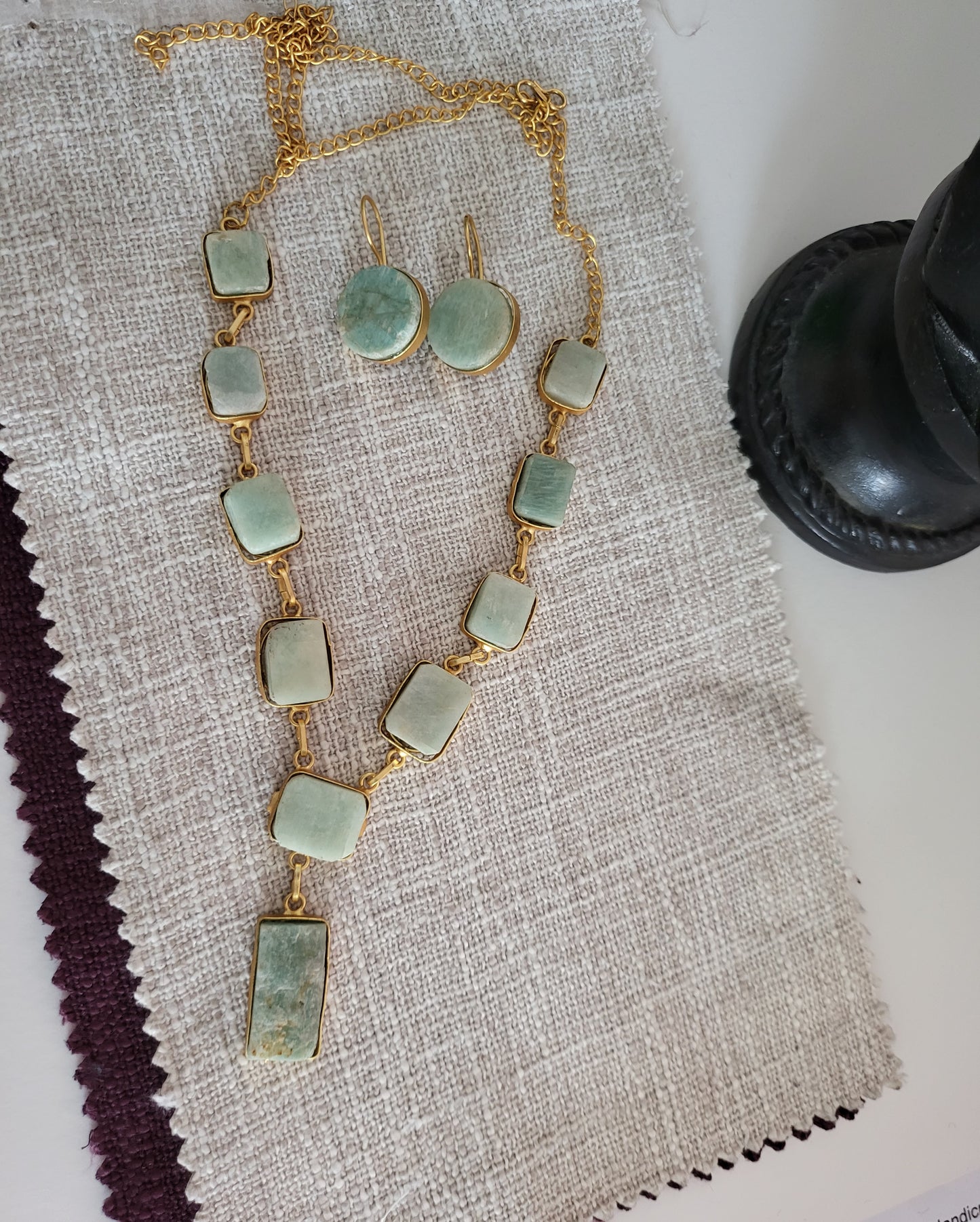 Light Green Uncut stone Necklace Set