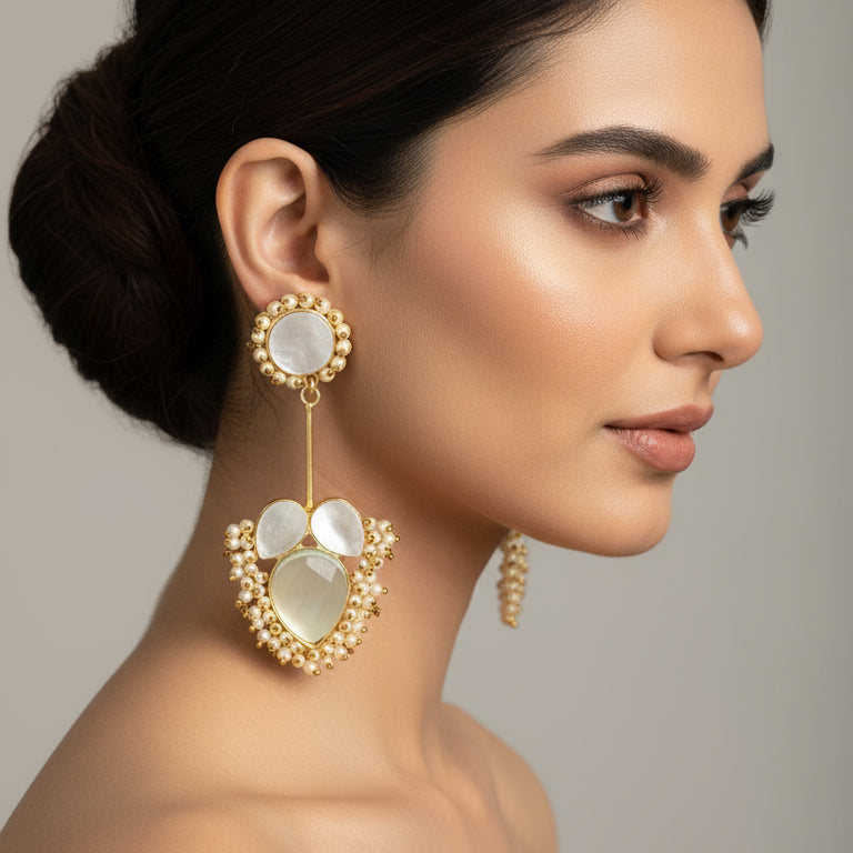 Pearl earrings with white stone hanging