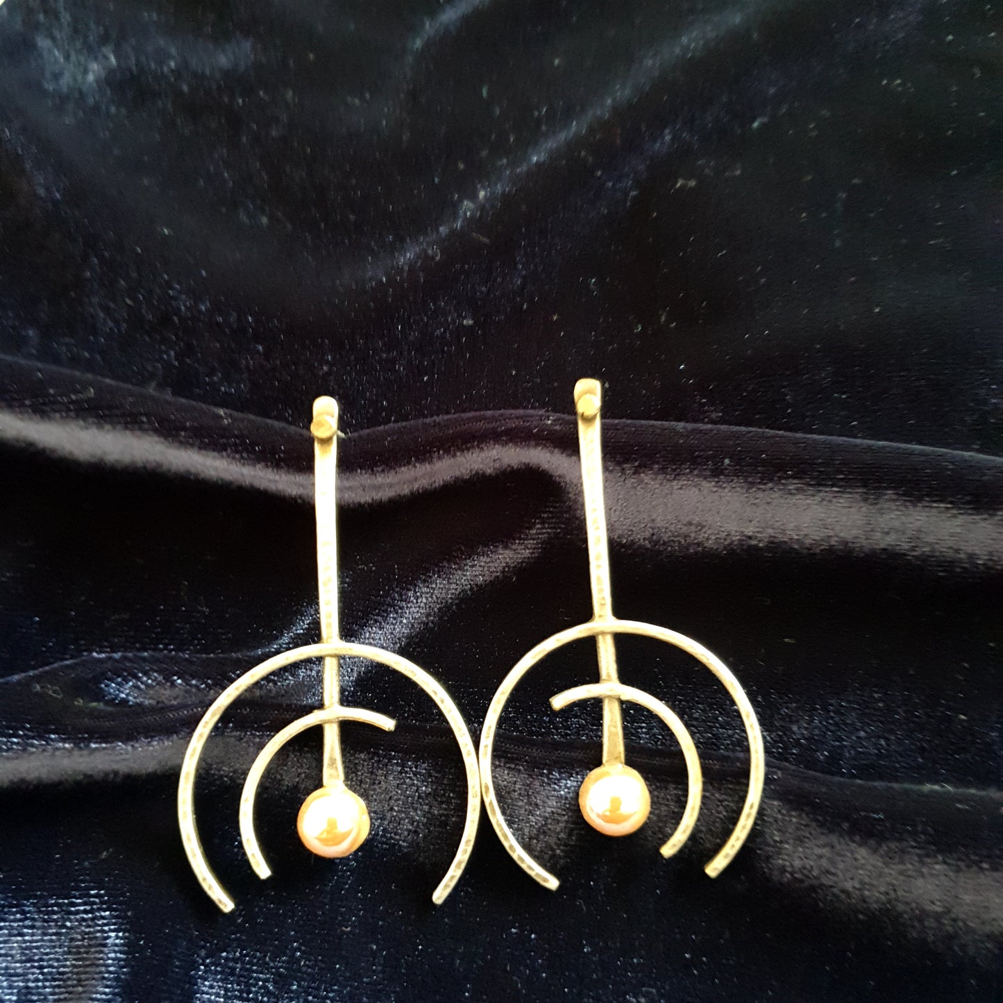 The Dot and Circle Earrings
