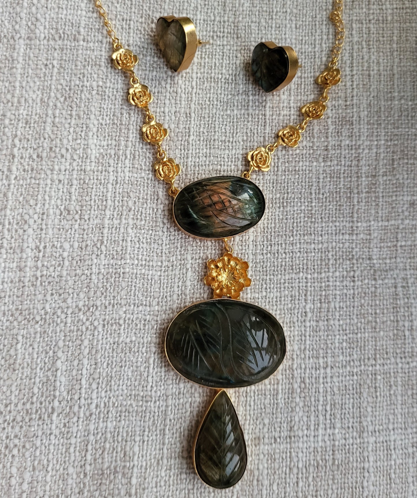 Black Gemstone Necklace Set