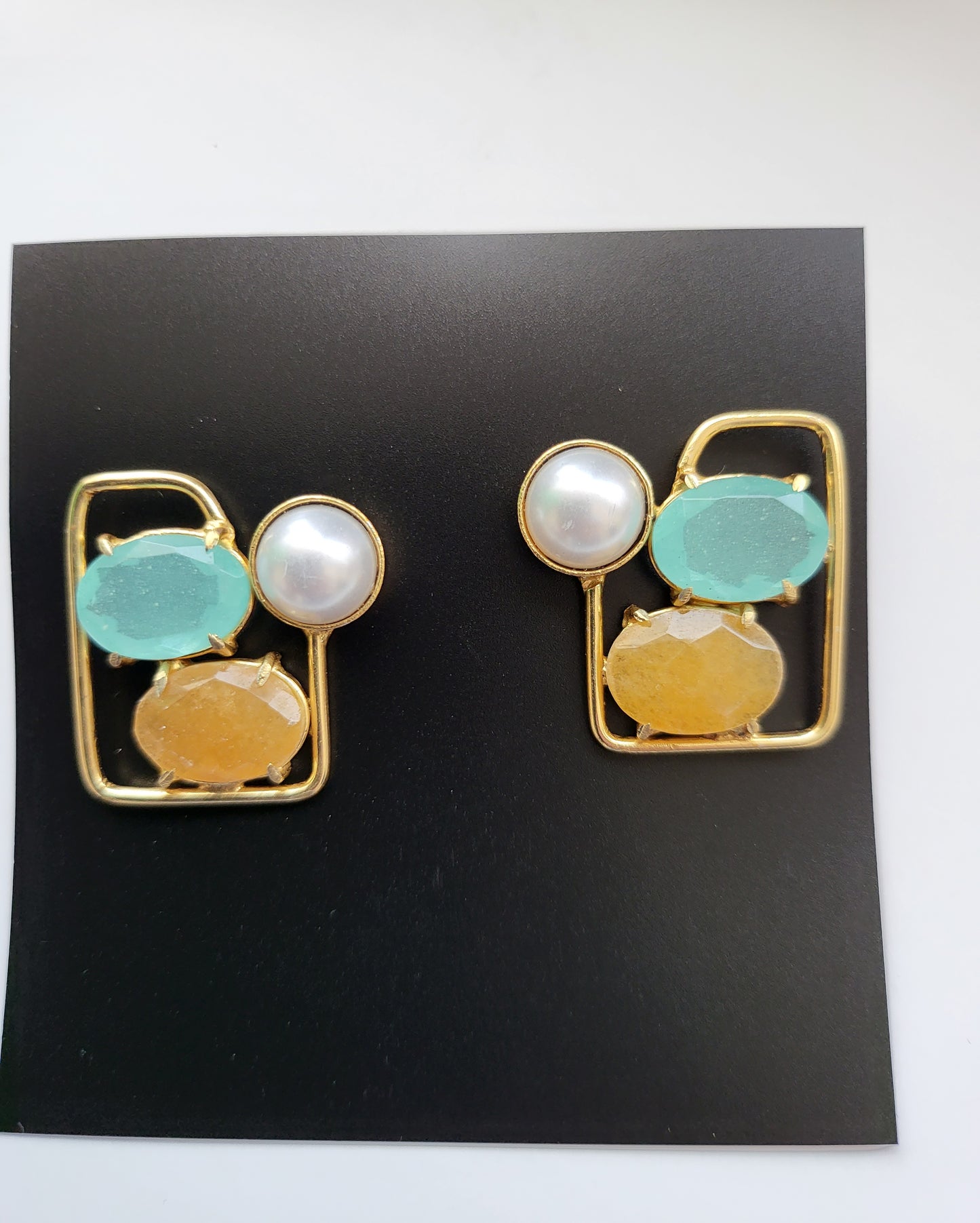 The Geometric Earrings with 3 colors