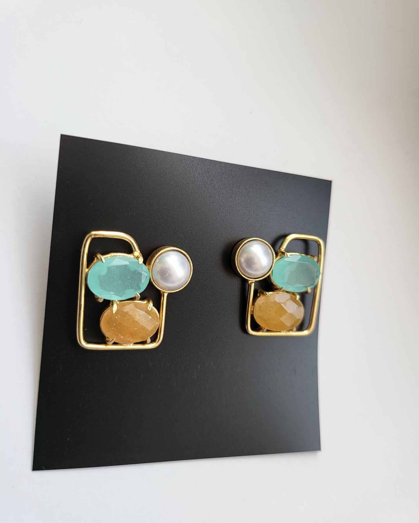 The Geometric Earrings with 3 colors