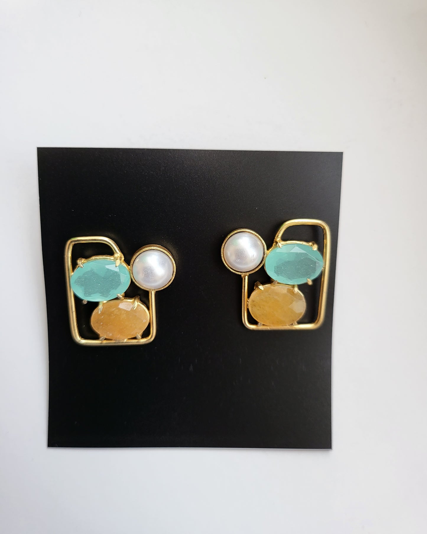 The Geometric Earrings with 3 colors