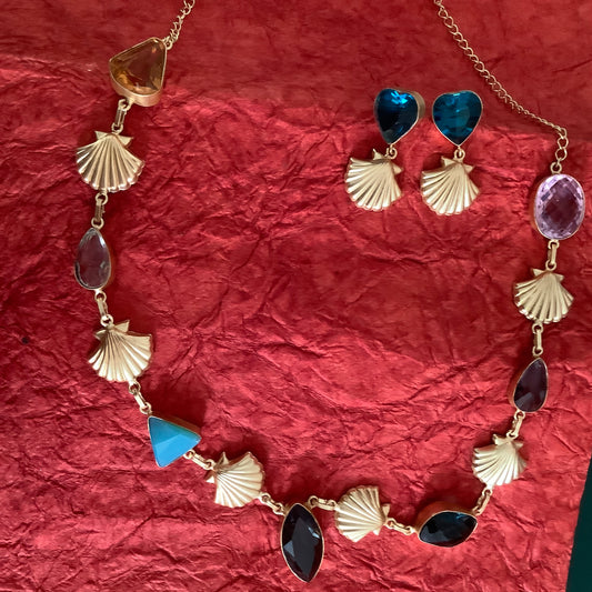 The Shell Necklace